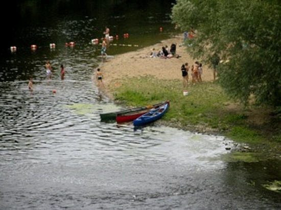 river beach at Lesigny just outside Barrou