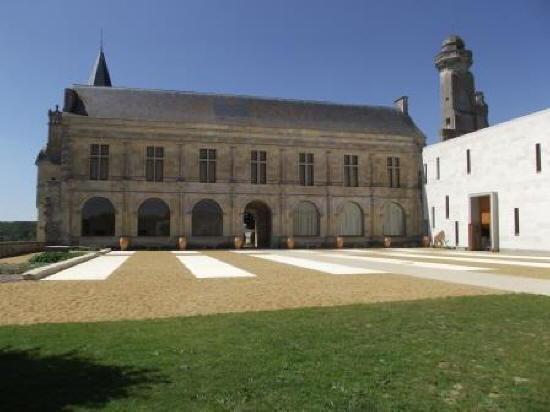 Le Grand Pressigny prehistory museum