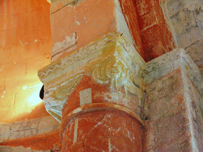  church of Cravant les Coteaux capitals